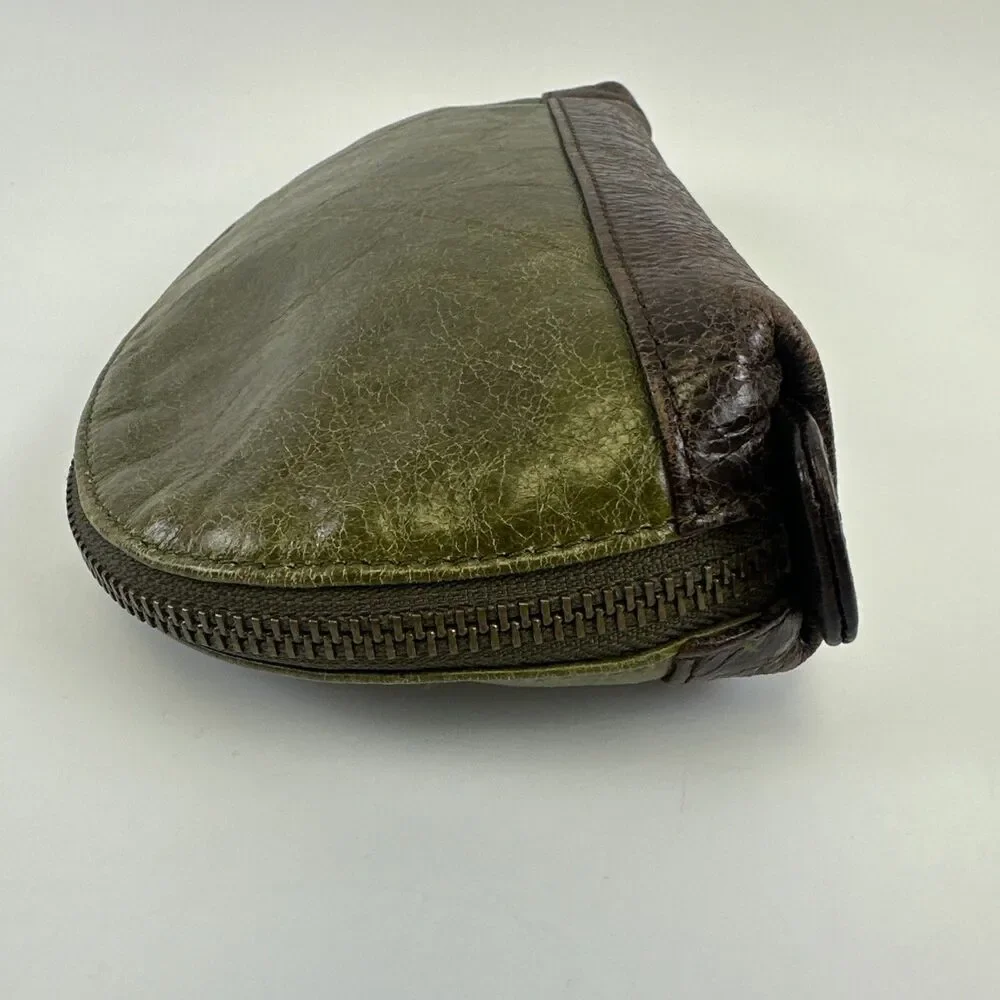 Clava leather accessory
